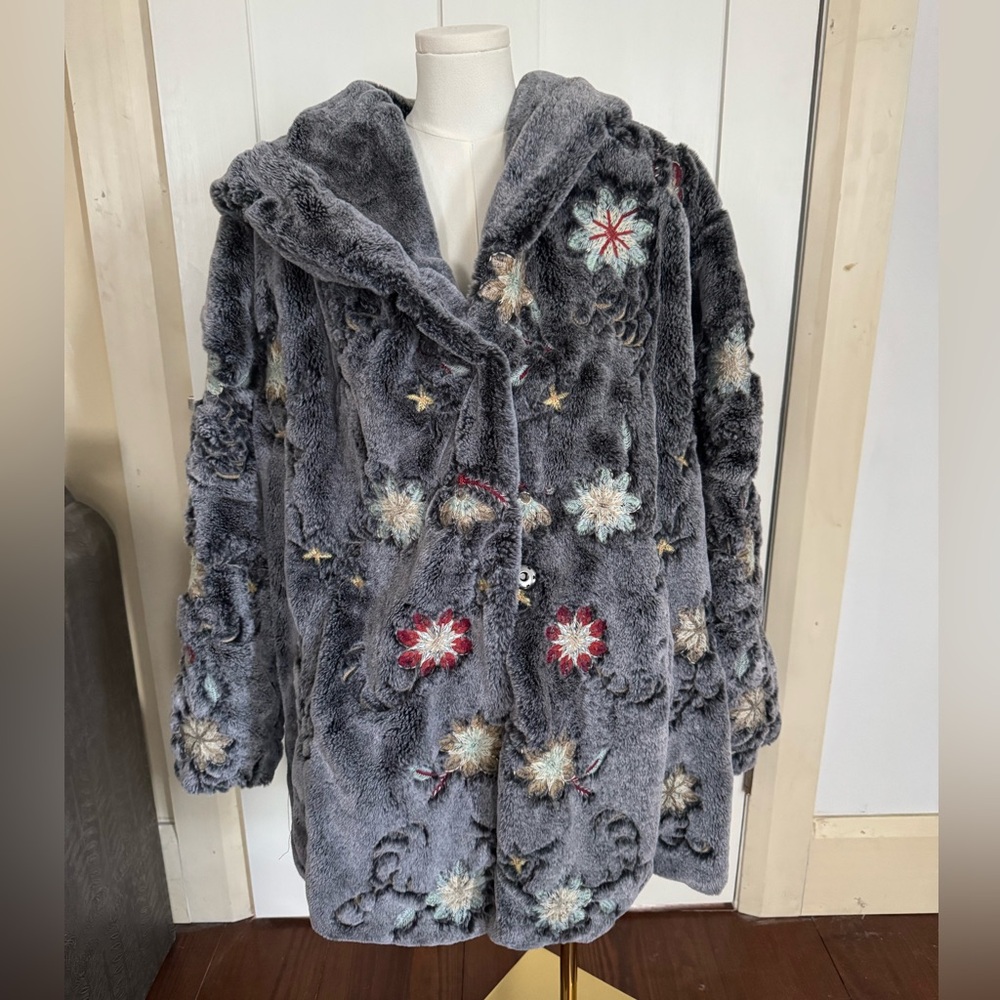 JOHNNY WAS Sona Fur Coat Grey Size M NWOT Floral Embroidered